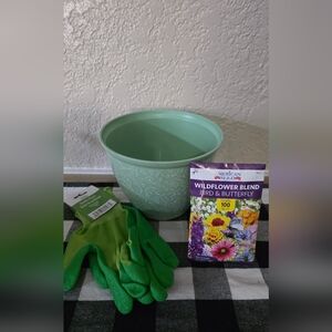 Gardening Set with Pot, Gloves, and Seeds